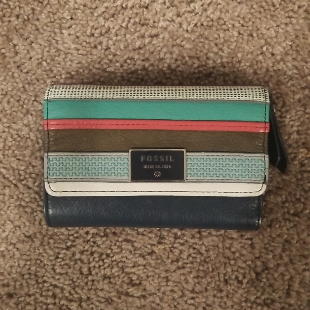 Sold! Fossil Multi Color Stitched Tri-Fold Wallet